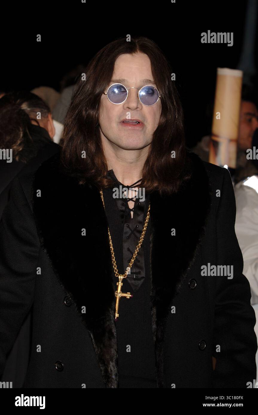 Photo datée du 16/11/05 d'Ozzy Osbourne au UK Music Hall of Fame 2005 - finale live, à l'Alexandra Palace, au nord de Londres, alors que le leader de Black Sabbath est décédé à l'âge de 76 ans. Date d'émission : mardi 22 juillet 2025. Banque D'Images
