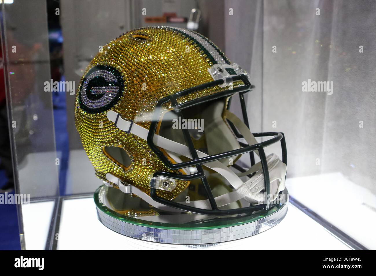 1 février 2019 Atlanta, GA..Game week avec NFL Experience Green Bay casque bijou au Super Bowl LIII au Georgia World Congress Center. (Photo de Jevone Moore)(crédit image : © Jevone Moore/CSM via ZUMA Wire) Banque D'Images
