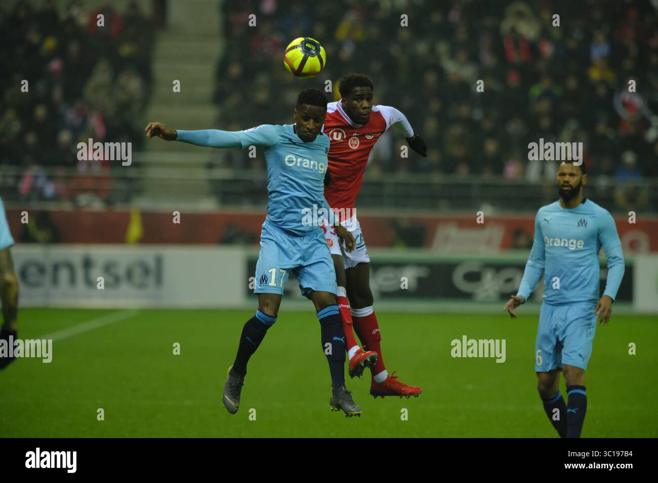 3 février 2019 - Reims, Marne, France - le défenseur marseillais BOUNA SARR en action lors du championnat de France de football, Ligue 1 Conforama, stade de Reims contre l'Olympique de Marseille au stade Auguste Delaune de Reims - France..Reims a gagné 2-1 (crédit image : © Pierre Stevenin/ZUMA Wire) Banque D'Images