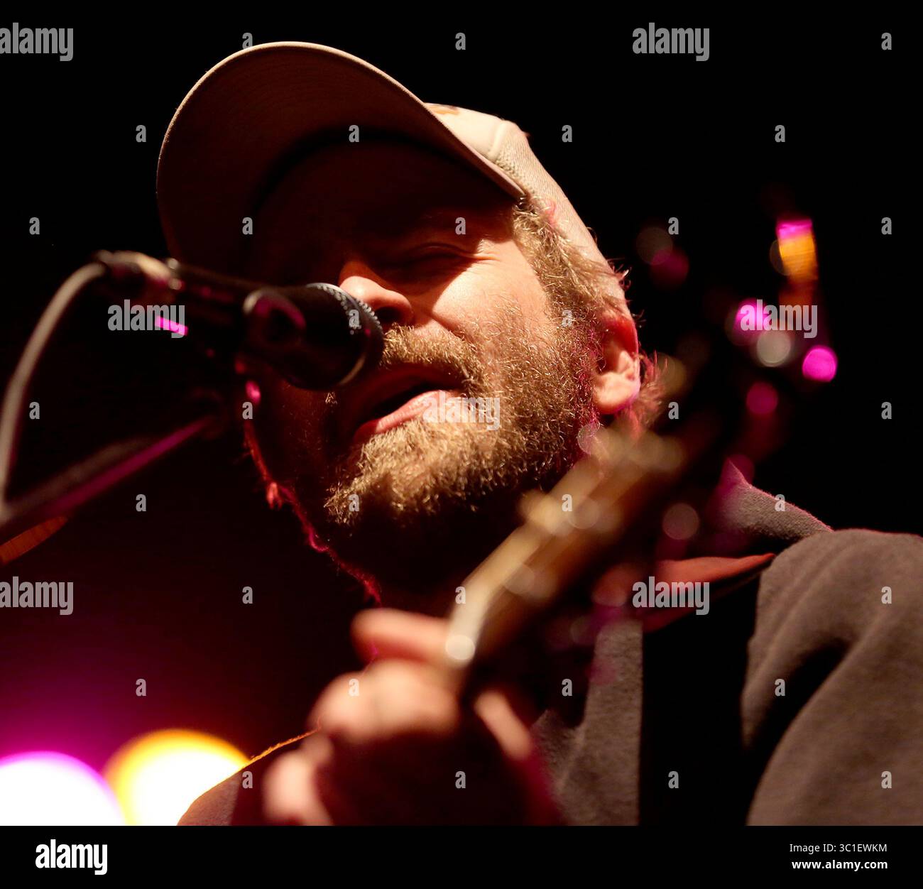 20 septembre 2014 - Shakopee, MN, États-Unis - têtes d'affiche piétinées par des tortues jouées au Festival Palomino. (/STAR TRIBUNE) Festival Palomino au Canterbury Park à Shakopee min., samedi 20 septembre 2014. (Crédit image : Kyndell Harkness/Minneapolis Star Tribune/TNS via ZUMA Wire) Banque D'Images