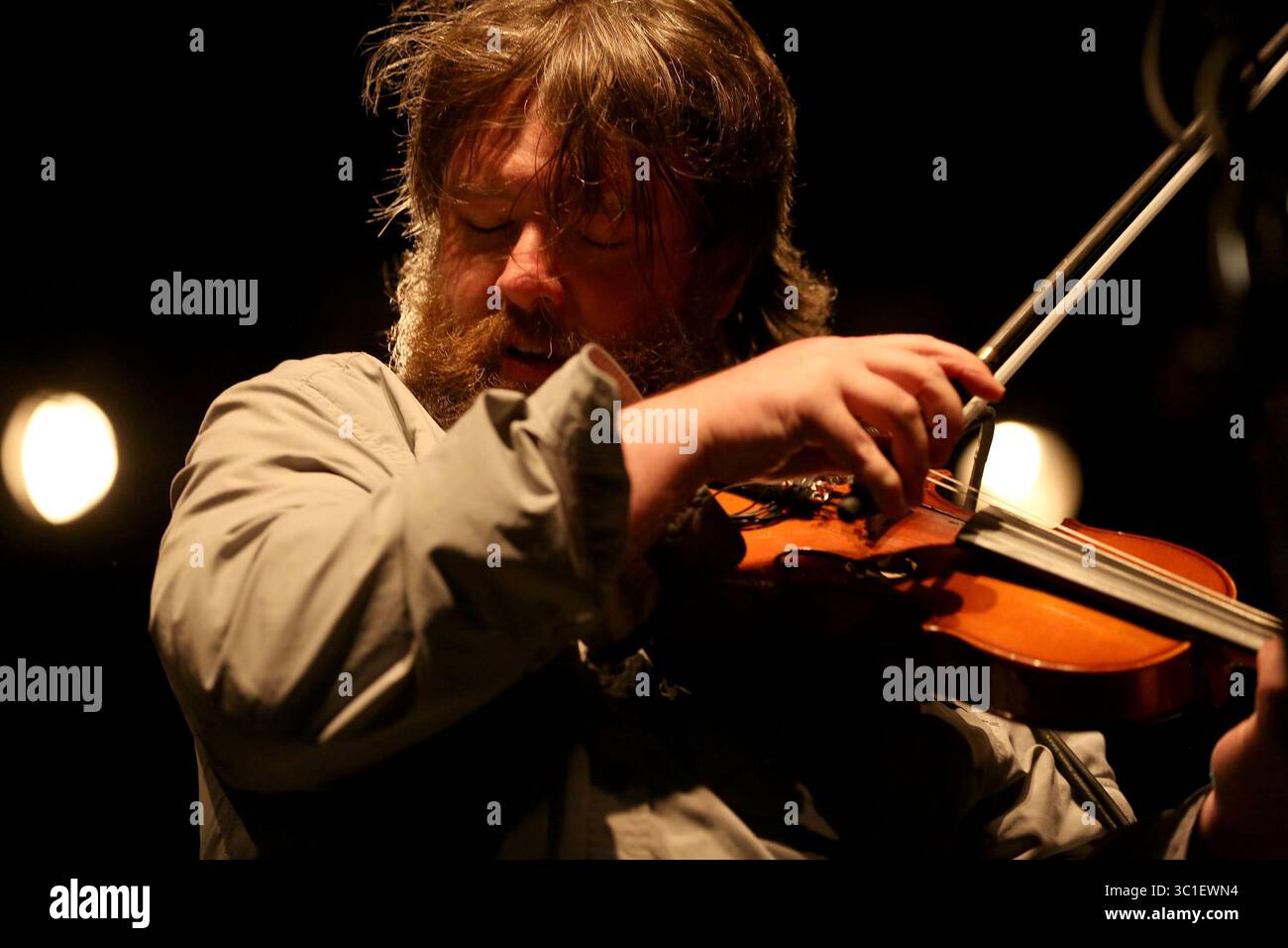 20 septembre 2014 - Shakopee, MN, États-Unis - têtes d'affiche piétinées par des tortues jouées au Festival Palomino. (/STAR TRIBUNE) Festival Palomino au Canterbury Park à Shakopee min., samedi 20 septembre 2014. (Crédit image : Kyndell Harkness/Minneapolis Star Tribune/TNS via ZUMA Wire) Banque D'Images