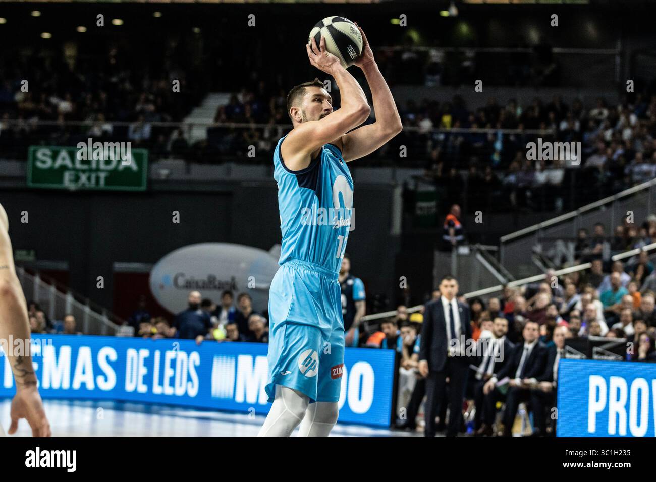 15 février 2019 - Madrid, Madrid, Espagne - Goran Suton, #12 de Movistar Estudiantes lors du match de Copa del Rey ACB entre le Real Madrid et Movistar Estudiantes au Wizink Center Arena, à Madrid, Espagne. 15 février 2019. (Crédit image : © AFP7 via ZUMA Wire) Banque D'Images