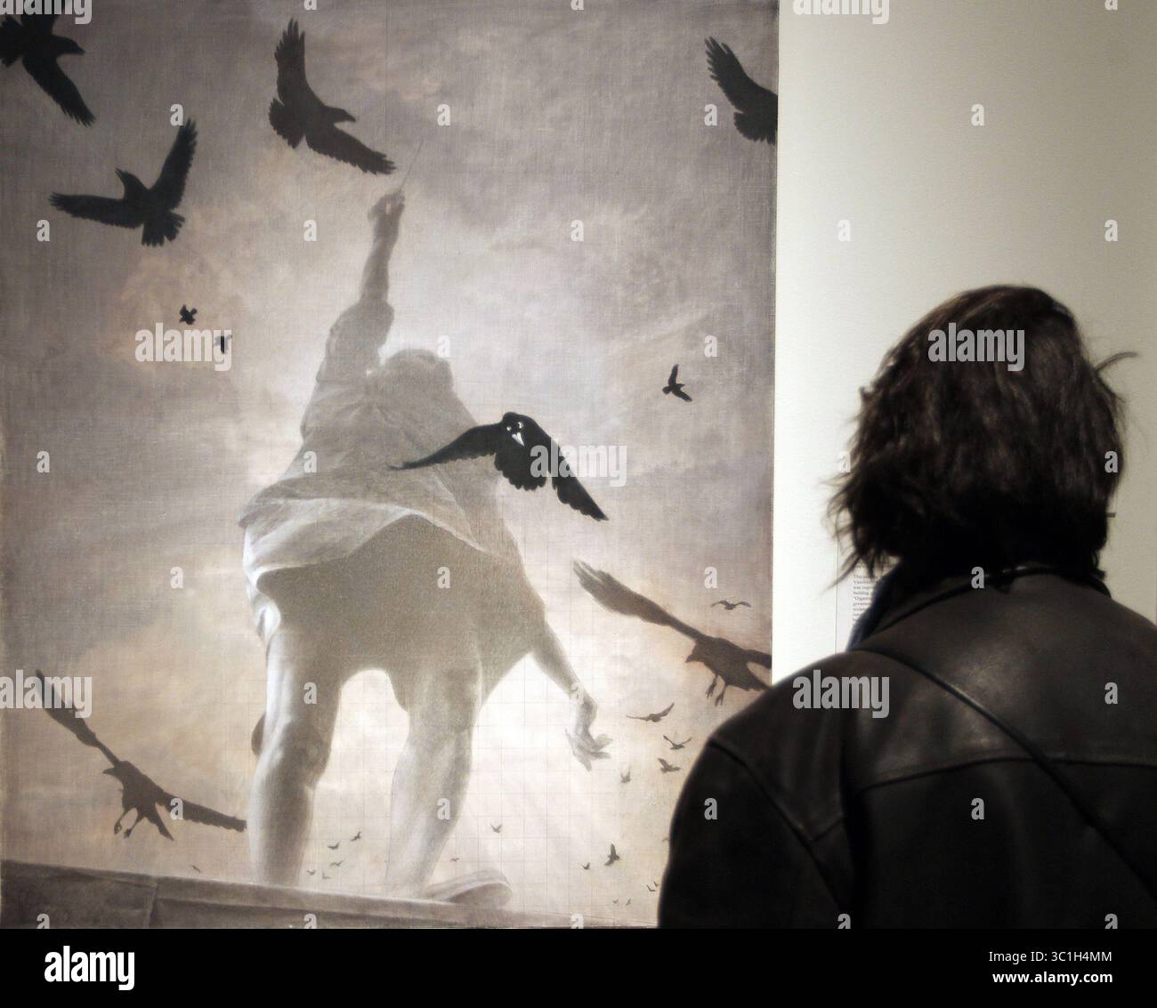 14 novembre 2011 - Minneapolis, MN, États-Unis - invitée à la réception, Paula Rabinowitz, étudie la peinture d'Oleg Vassiliev, la performance 88, 2000. L'Art d'Oleg Vassiliev étudie la carrière de l'un des artistes soviétiques non officiels les plus importants. L’exposition présente également des exemples de travaux récents de Vassilievâ€™. [ Assignment #20020606A  November 12, 2011   SLUG : russians1120  INFORMATIONS SUPPLÉMENTAIRES : trois artistes dissidents VIP de l'Union soviétique sont de nouveau réunis au TMORA pour le 80e anniversaire d'Oleg Vassiliev, dont l'art y est exposé. Eric Bulatov et sa femme Natasha sont arrivés de Paris ; publi Banque D'Images