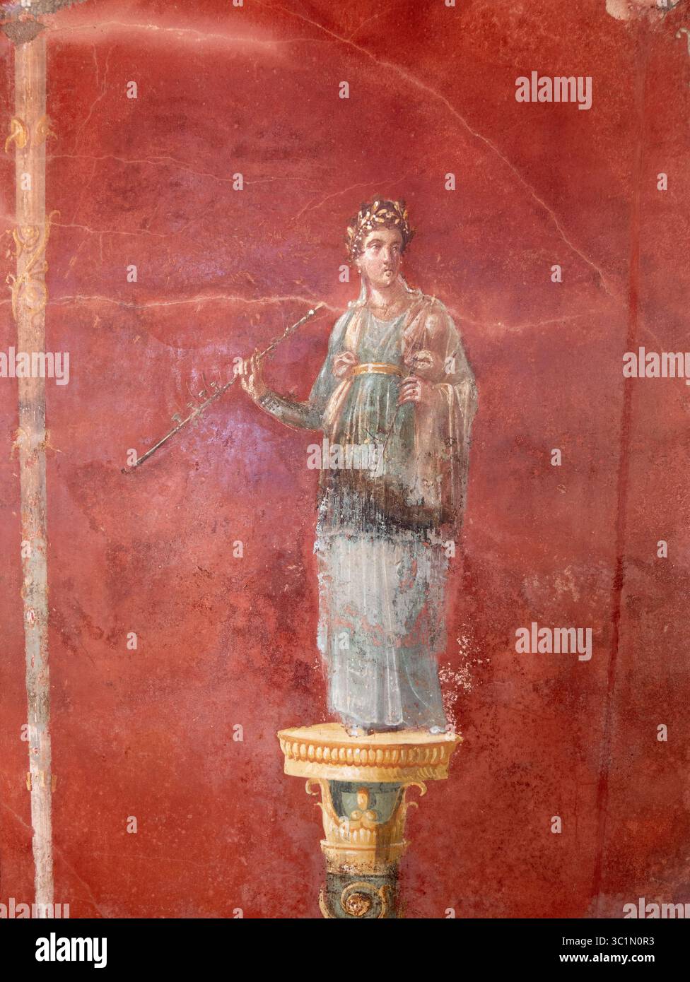 Fresque d'une femme de l'époque romaine sur fond rouge, Pompéi 79 AD Banque D'Images