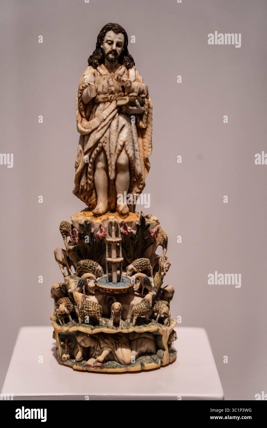 Saint Jean Baptiste à la fontaine de vie, ivoire polychrome, Antoni Arnau, XVIIIe siècle, Musée du Baroque de Catalogne, Manresa, Espagne. Banque D'Images