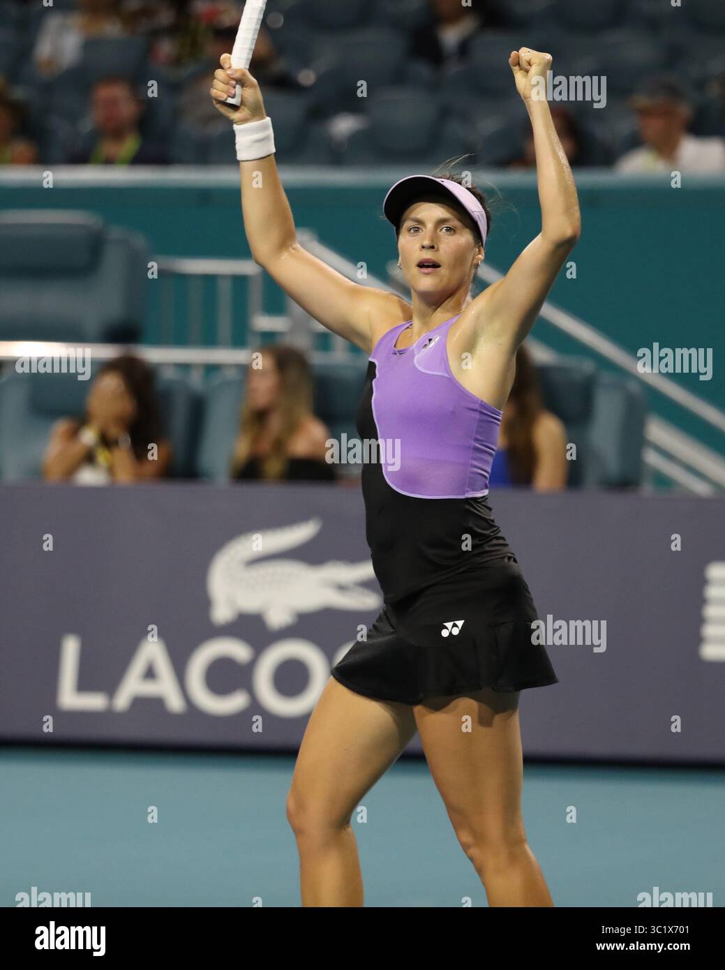 24 mars 2019 - Miami Gardens, Floride, États-Unis d'Amérique - MIAMI GARDENS, FLORIDE - 24 MARS : Tatjana Maria le jour 7 de l'Open de Miami présenté par Itau au Hard Rock Stadium le 24 mars 2019 à Miami Gardens, Floride..personnes : Tatjana Maria. (Crédit image : © SMG via ZUMA Wire) Banque D'Images