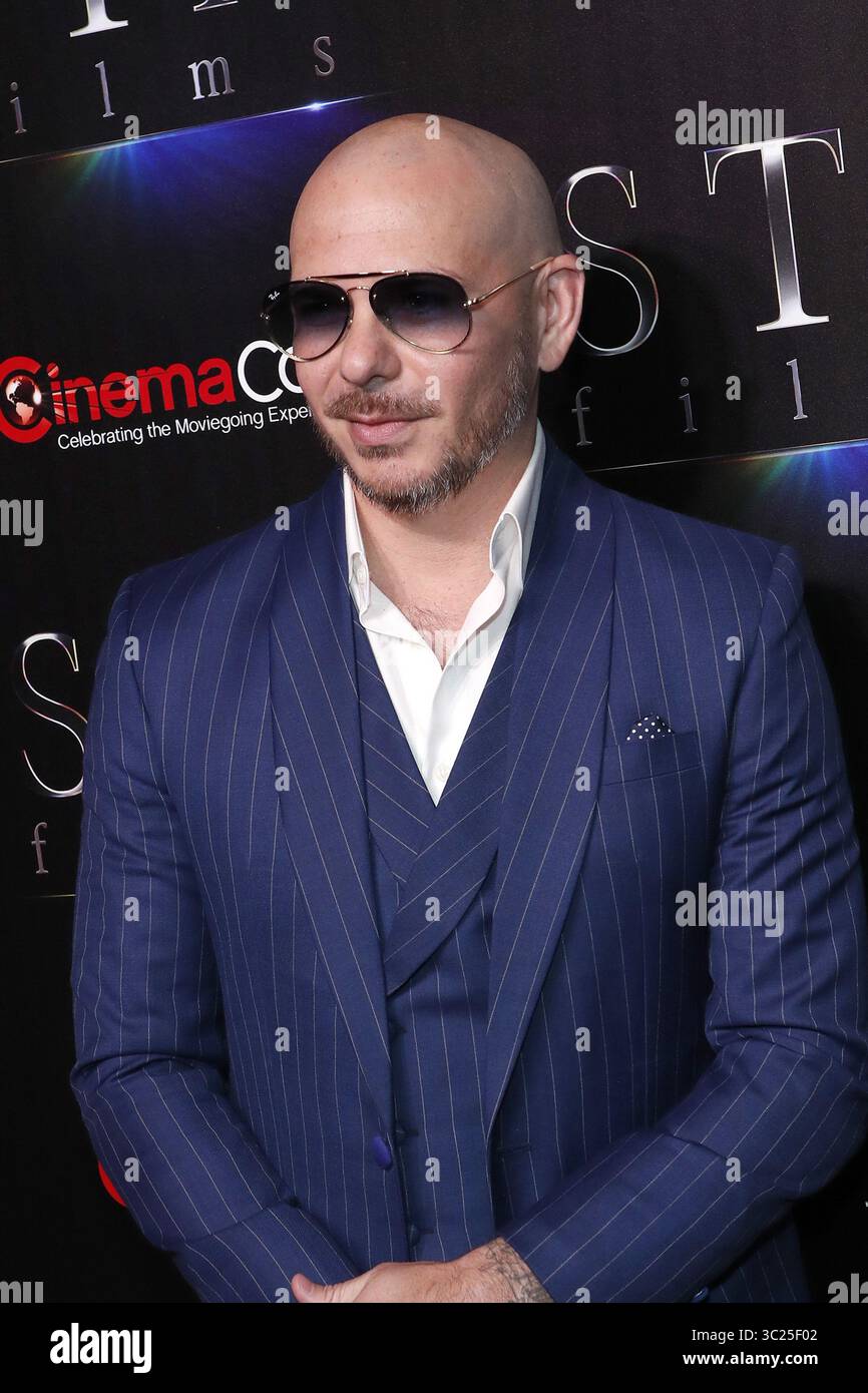 2 avril 2019 - Las Vegas, NV, USA - LAS VEGAS - APR 2 : Pitbull à la CinemaCon 2019 - STX films au Caesars Palace le 2 avril 2019 à Las Vegas, NV (crédit image : © Kathy Hutchins via ZUMA Wire) Banque D'Images