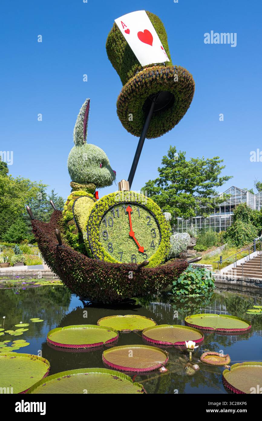 Alice au pays des merveilles White Rabbit Mosaiculture au jardin botanique d'Atlanta à Midtown Atlanta, Géorgie. (ÉTATS-UNIS) Banque D'Images