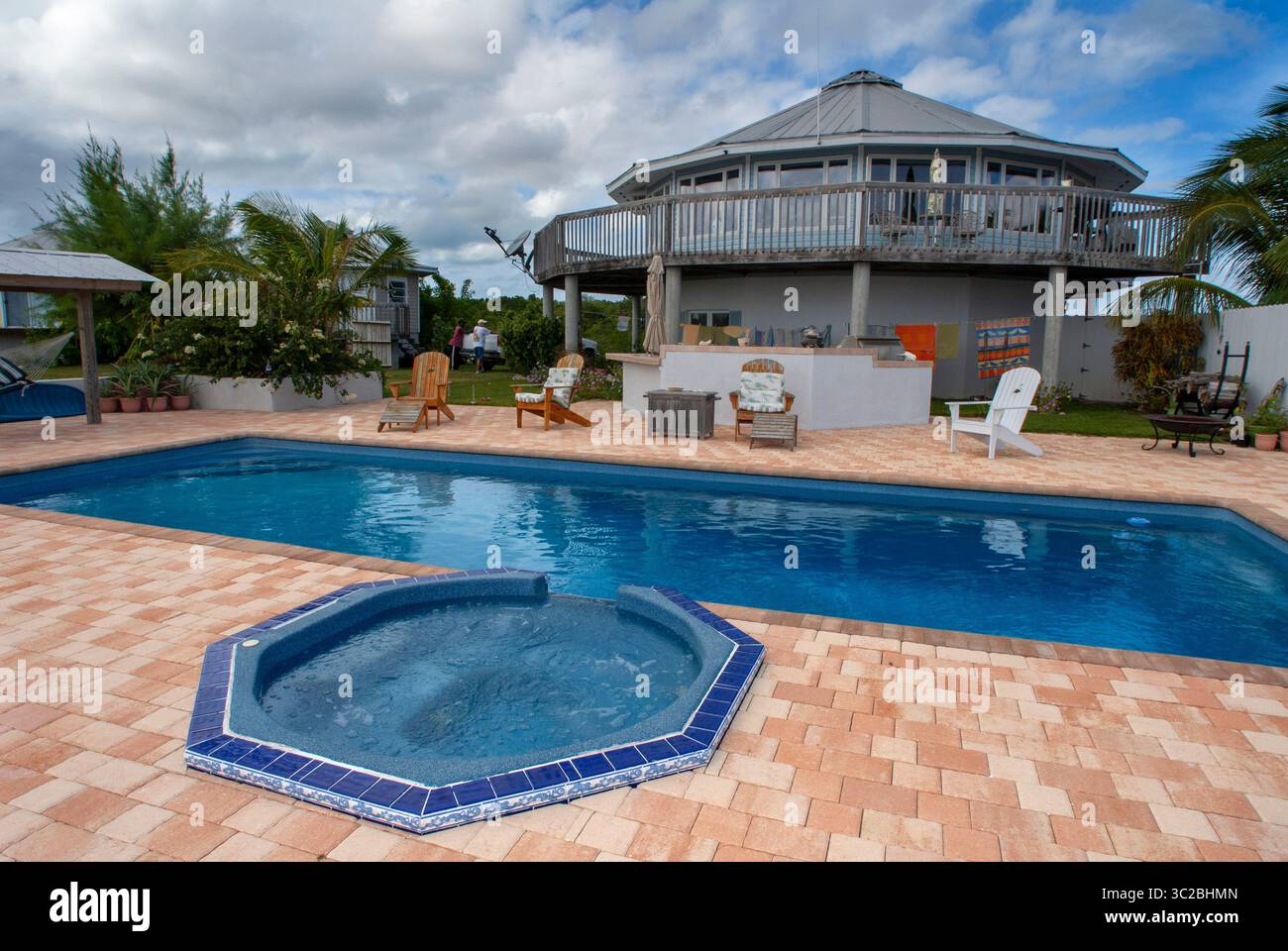 24 mai 2019 : Bahamas : Cat Island, Bahamas. Chalets en bord de mer. Station balnéaire Greenwood. Piscine à côté de la plage. (Crédit image : © Sergi Reboredo/ZUMA Wire) Banque D'Images