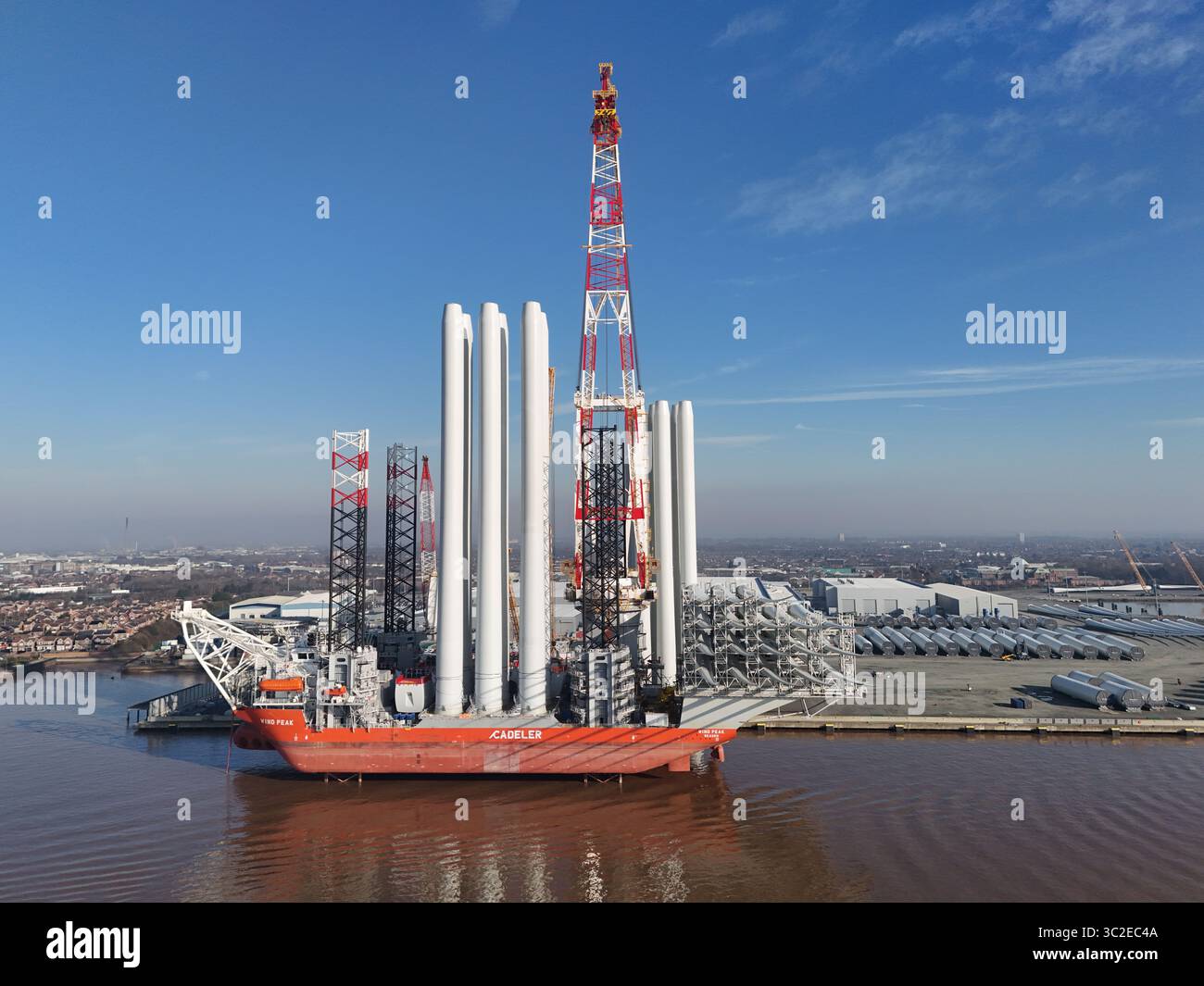 Vue aérienne de l'usine Siemens Gamesa Renewable Energy, fabrication de pales d'éoliennes offshore, Kingston upon Hull Banque D'Images