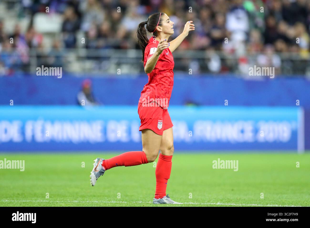 11 juin 2019 : Reims, France : Alex Morgan des États-Unis lors d'un match contre la Thaïlande match valable pour le groupe F de la première phase de la Coupe du monde de football féminin au stade Auguste-Delaune. (Crédit image : © Vanessa Carvalho/ZUMA Wire) Banque D'Images