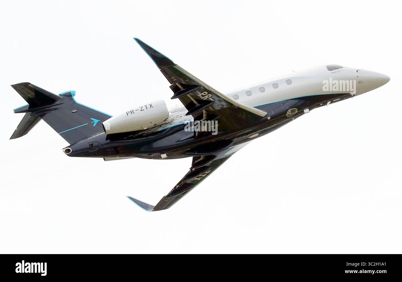 18 juin 2019, le Bourget, France : L'avion d'affaires Praetor 600 d'Embraer effectue un vol de démonstration lors du 53e salon international du aéronautique de Paris. L'élite mondiale de l'aviation est rassemblée avec des préoccupations de sécurité après deux accidents du populaire Boeing 737 Max. Banque D'Images