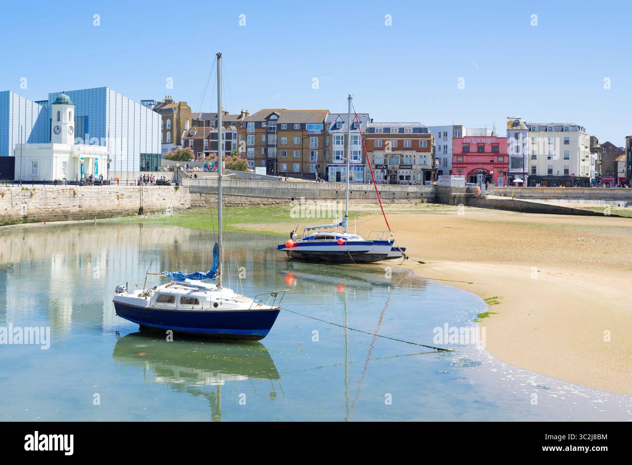 Margate Old Town Townhouses et Margate Turner contemporain Margate une galerie d'art et le port à Margate England UK GB Europe Banque D'Images