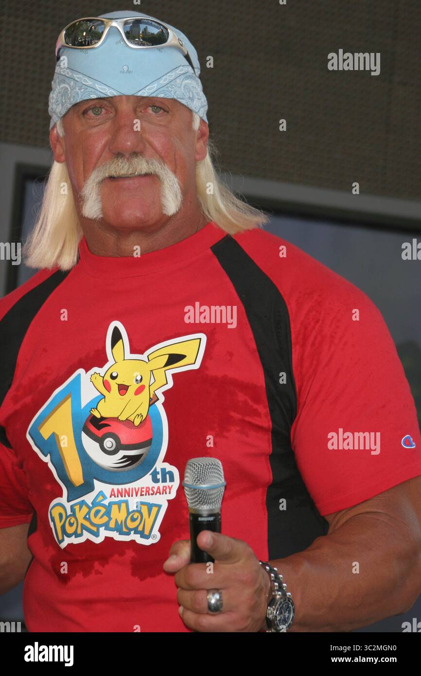 **FICHIER PHOTO** Hulk Hogan est décédé. Hulk Hogan (Terry Gene Bollea) 2006 photo par John Barrett/PHOTOlink/MediaPunch Banque D'Images