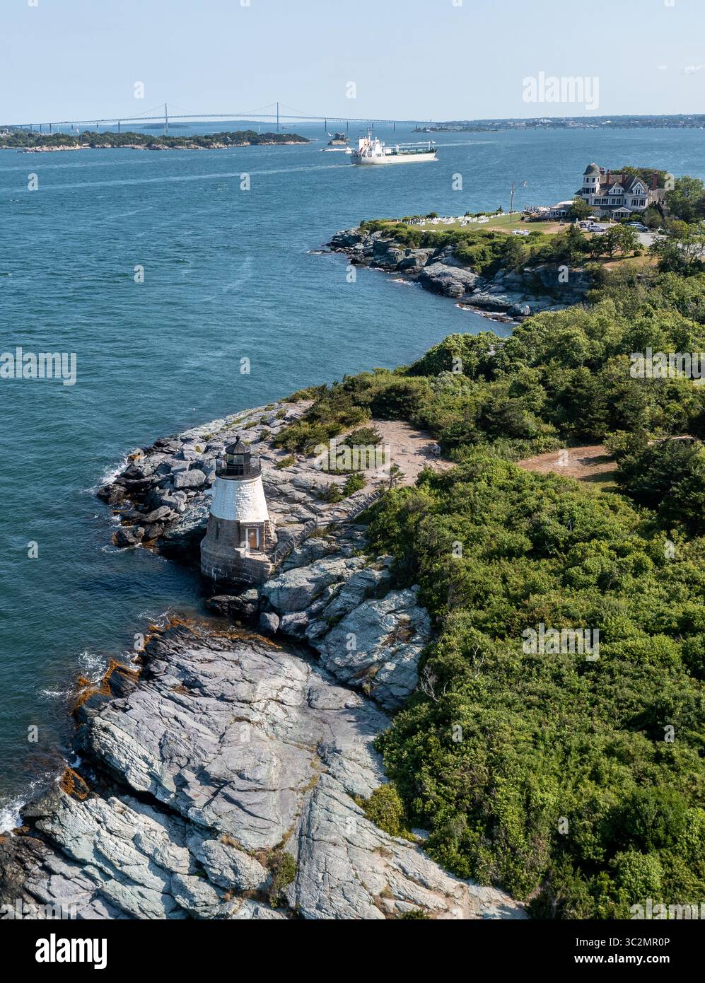 Phare de Castle Hill, Newport Rhode Island, États-Unis. Le phare est situé sur la baie de Narragansett à Newport, Rhode Island, à la fin de l'historique Banque D'Images