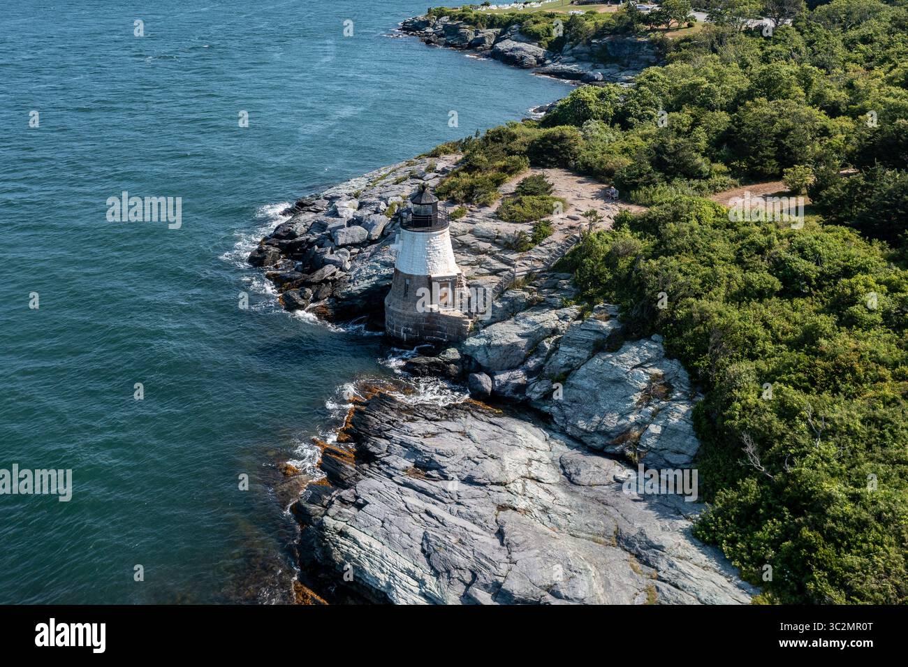 Phare de Castle Hill, Newport Rhode Island, États-Unis. Le phare est situé sur la baie de Narragansett à Newport, Rhode Island, à la fin de l'historique Banque D'Images