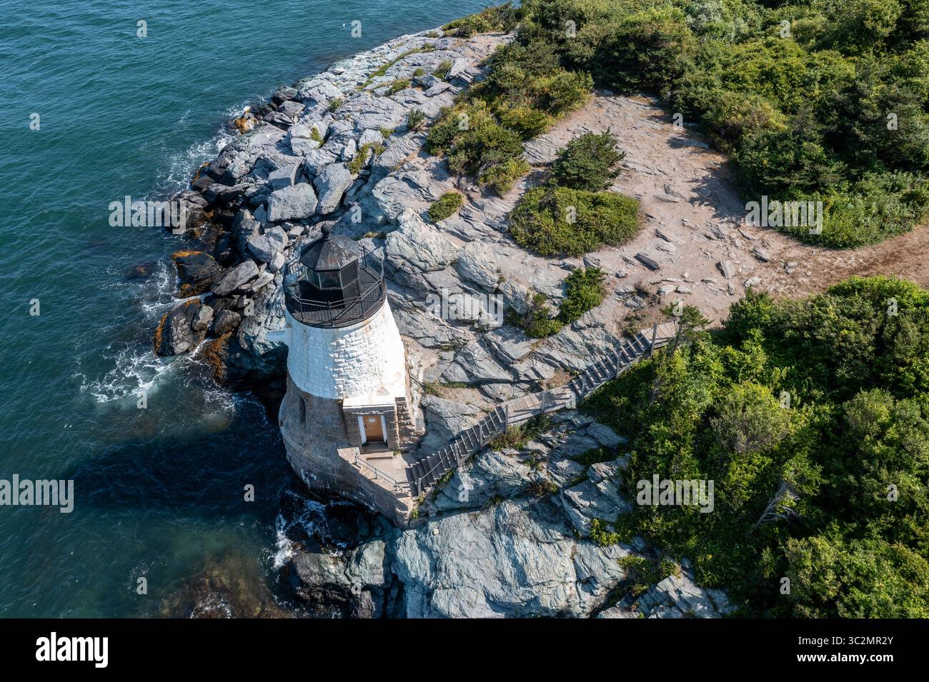 Phare de Castle Hill, Newport Rhode Island, États-Unis. Le phare est situé sur la baie de Narragansett à Newport, Rhode Island, à la fin de l'historique Banque D'Images