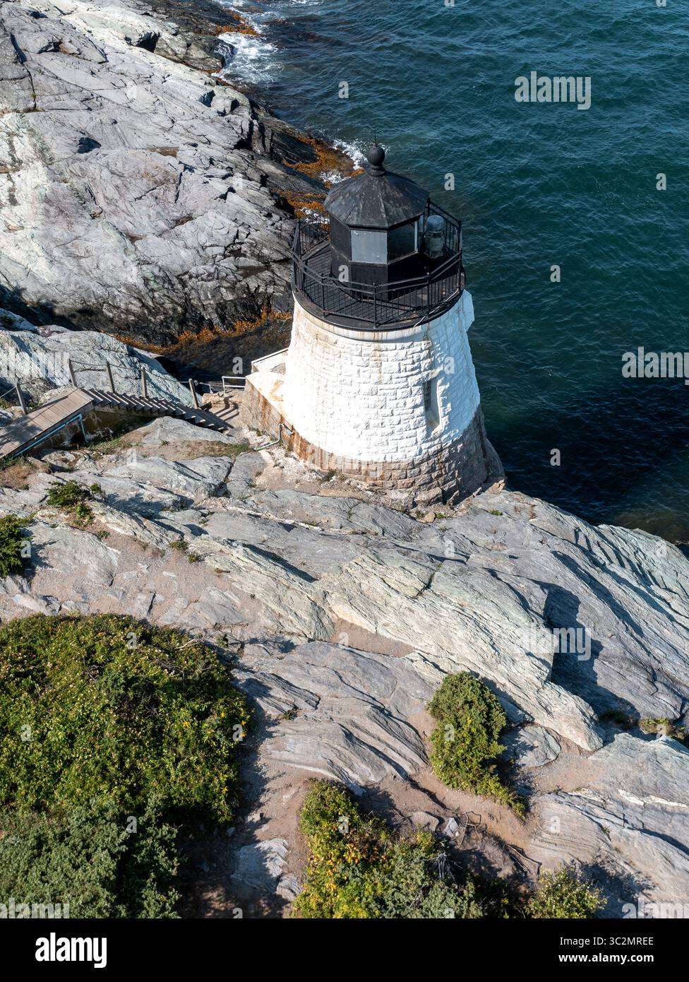 Phare de Castle Hill, Newport Rhode Island, États-Unis. Le phare est situé sur la baie de Narragansett à Newport, Rhode Island, à la fin de l'historique Banque D'Images