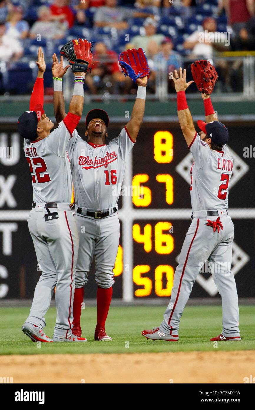 12 juillet 2019 : Victor Robles (16 ans), Juan Soto (22 ans) et Adam Eaton (2 ans), joueur de droite, célèbrent la victoire après le match MLB entre les Nationals de Washington et les Phillies de Philadelphie au Citizens Bank Park à Philadelphie, en Pennsylvanie. Christopher Szagola/CSM(image de crédit : &copy ; Chris Szagola/CSM via ZUMA Wire) Banque D'Images