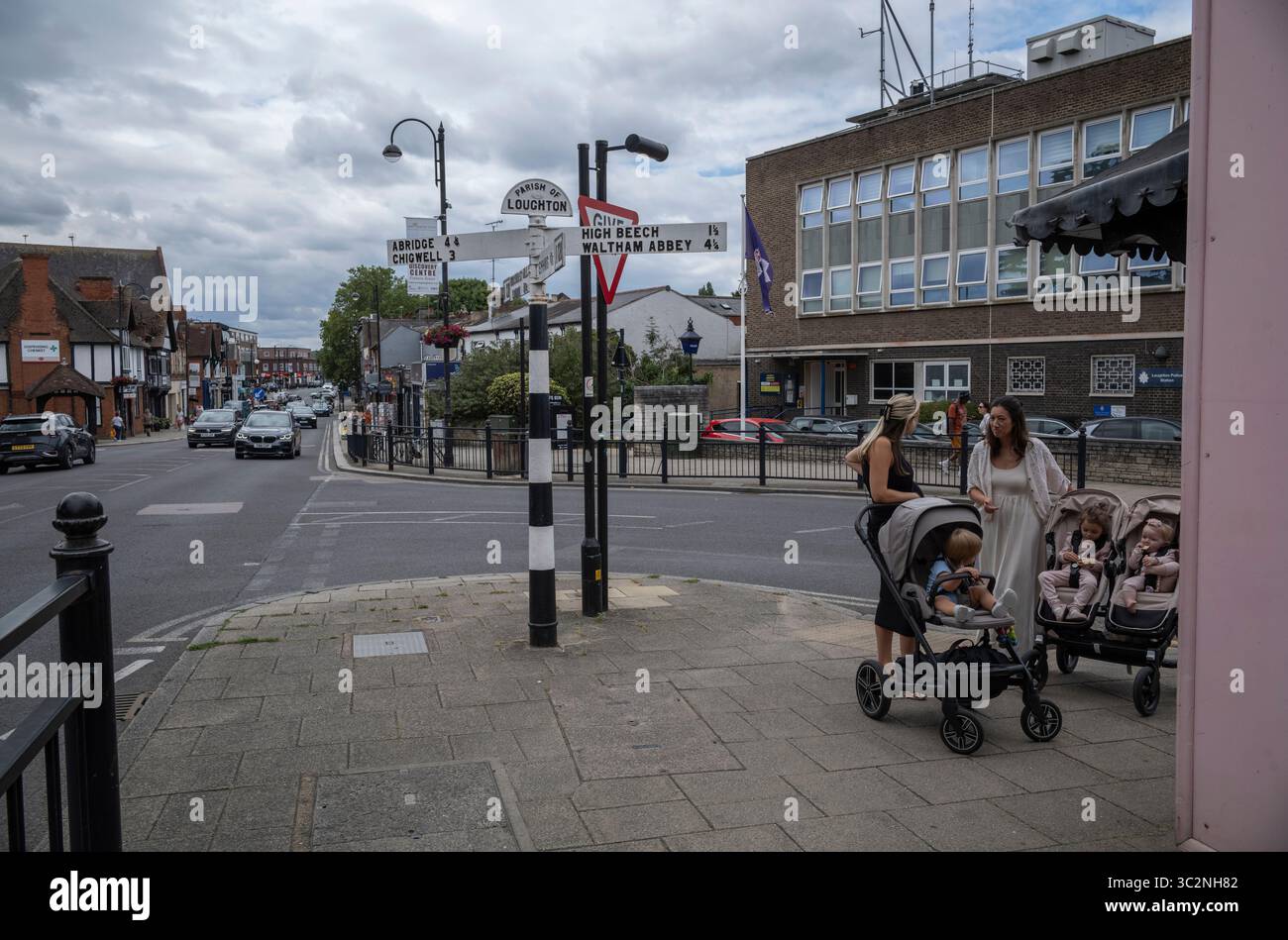 Loughton, ville de banlieue et paroisse civile dans le district de la forêt d'Epping dans l'Essex, Angleterre, Royaume-Uni Banque D'Images