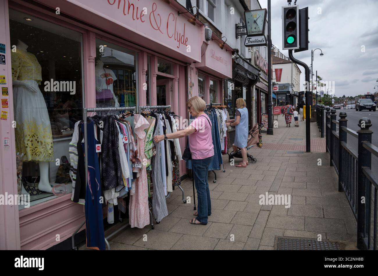 Loughton, ville de banlieue et paroisse civile dans le district de la forêt d'Epping dans l'Essex, Angleterre, Royaume-Uni Banque D'Images