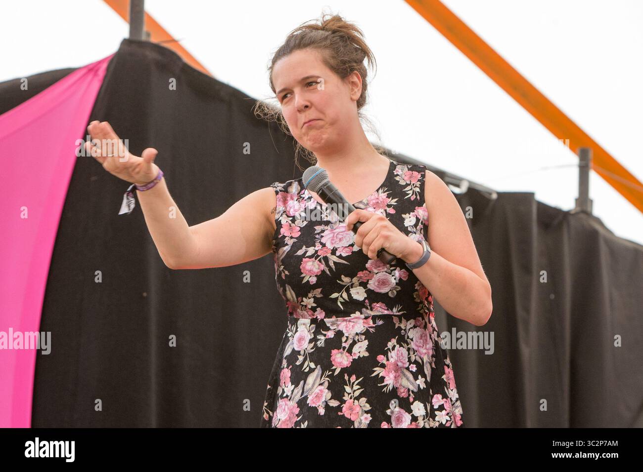 20 juillet 2019 - Southwold, Royaume-Uni - Comédien Rosie Jones effectue vit sur scène au Henham Park pendant le Festival Latitude à Southwold, Suffolk. (Crédit Image : © Keith Mayhew/SOPA des images à l'aide de Zuma sur le fil) Banque D'Images