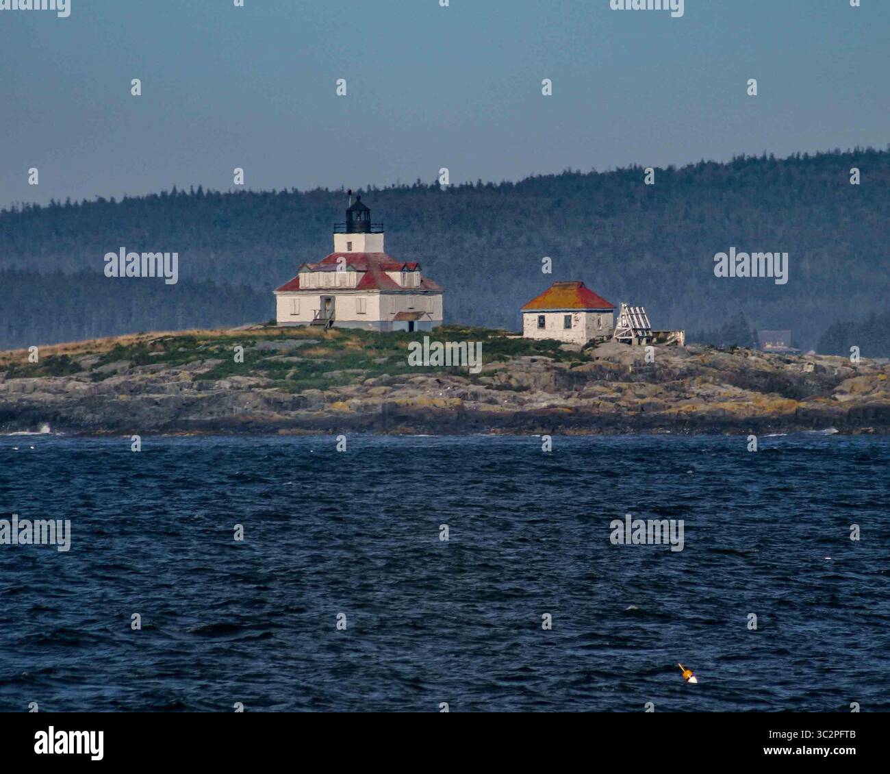 7 septembre 2005 - Bar Harbor, Maine, États-Unis - Egg Rock Lighthouse à Frenchman’s Bay off Bar Harbor, Maine. La région est une destination touristique préférée. (Crédit image : © Arnold Drapkin/ZUMA Wire) Banque D'Images