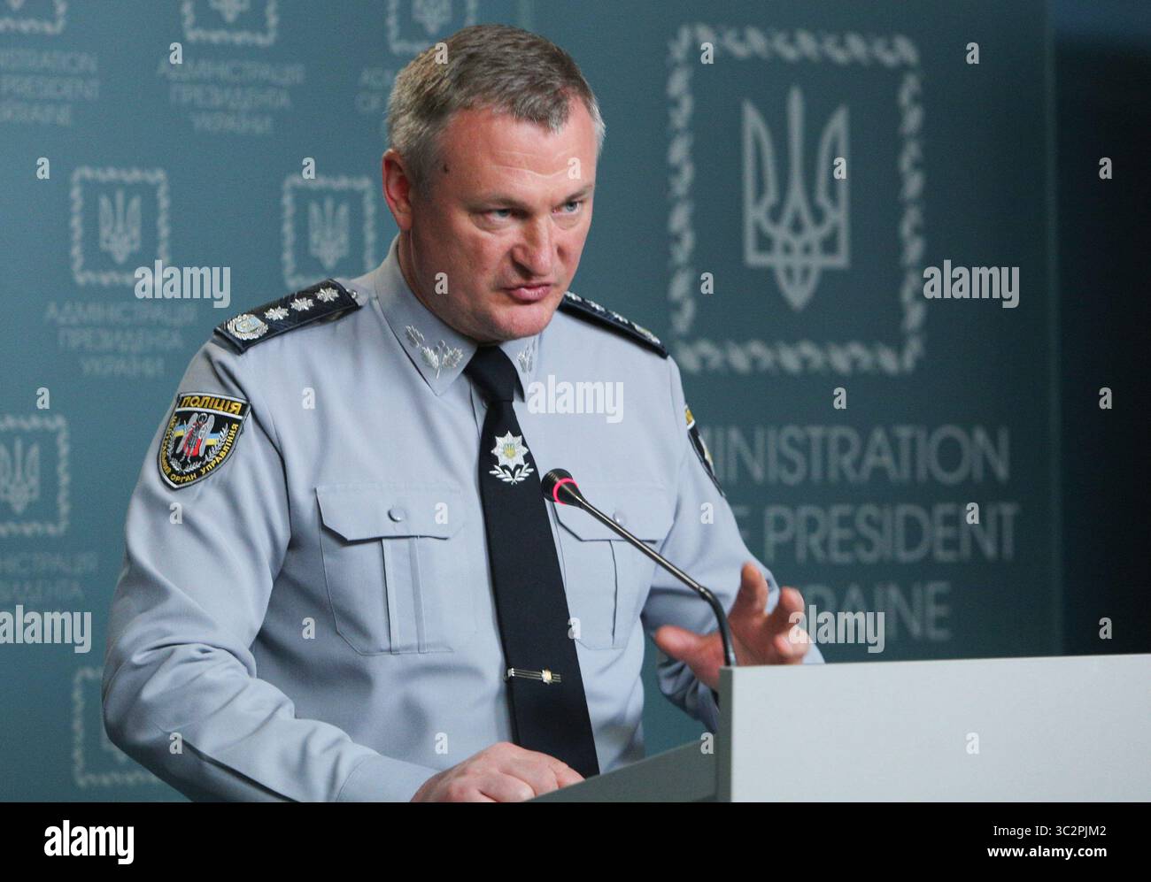 23 juillet 2019 - Kiev, Ukraine - le chef de la police nationale ukrainienne Serhiy Knyazev rend compte au président ukrainien Volodymyr Zelensky de l'enquête sur le meurtre du journaliste Pavel Sheremet, à Kiev, Ukraine, le 22 juillet 2019. Pavel Sheremet était un journaliste russe et ukrainien d'origine biélorusse, assassiné à Kiev le 20 juillet 2016 dans l'explosion d'une voiture. (Crédit image : © Sergii Kharchenko/ZUMA Wire) Banque D'Images