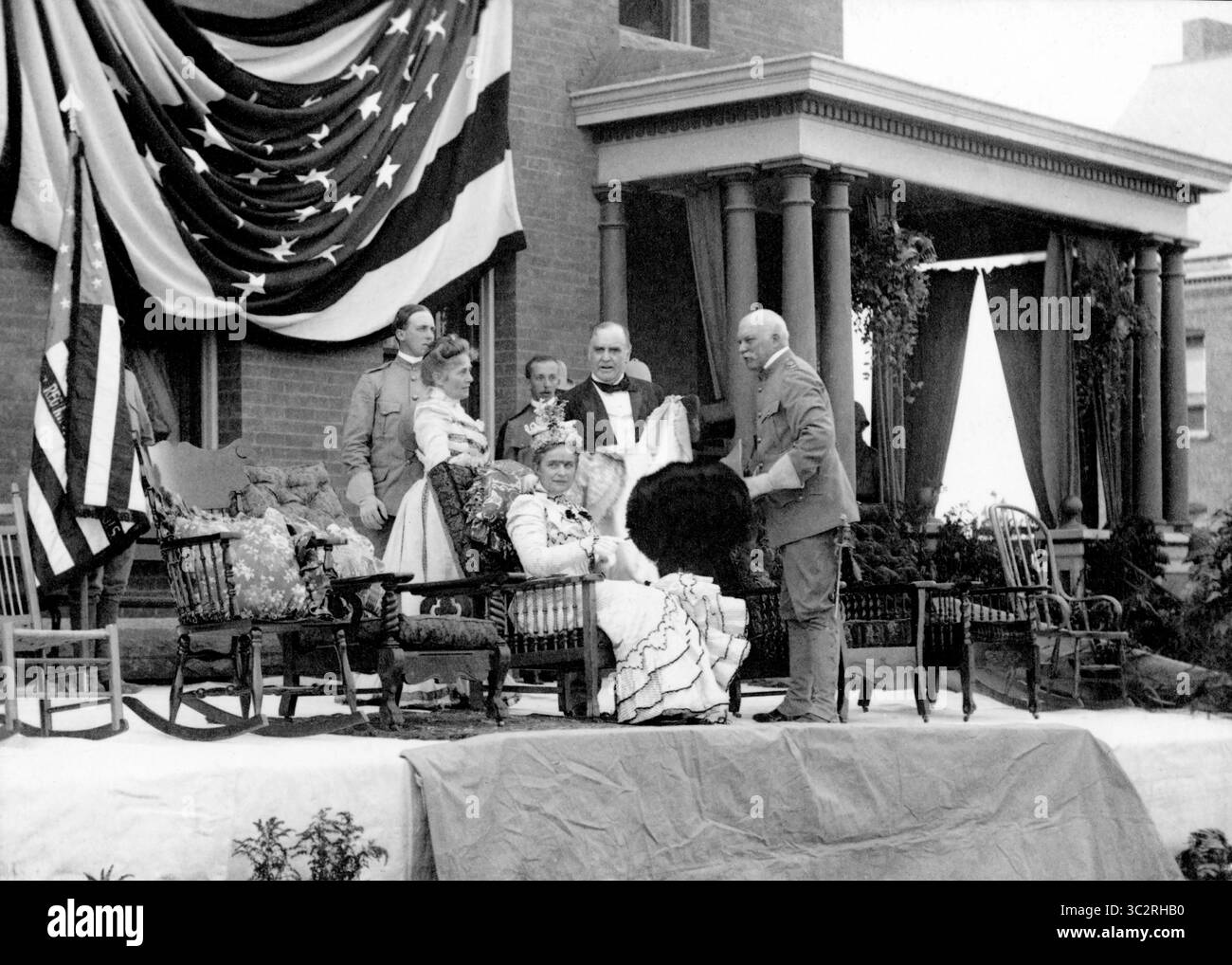 11 juin 2019, Plattsburgh, New York, États-Unis : Président et MRS McKinley sur le stand de révision à Plattsburgh Barracks, Plattsburgh, New York, États-Unis, (image crédit : © JT Vintage/Glasshouse via ZUMA Wire) Banque D'Images
