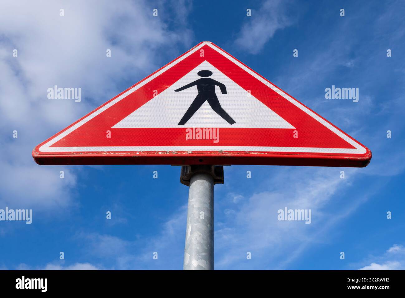 Panneau de signalisation néerlandais : piétons traversant devant Banque D'Images