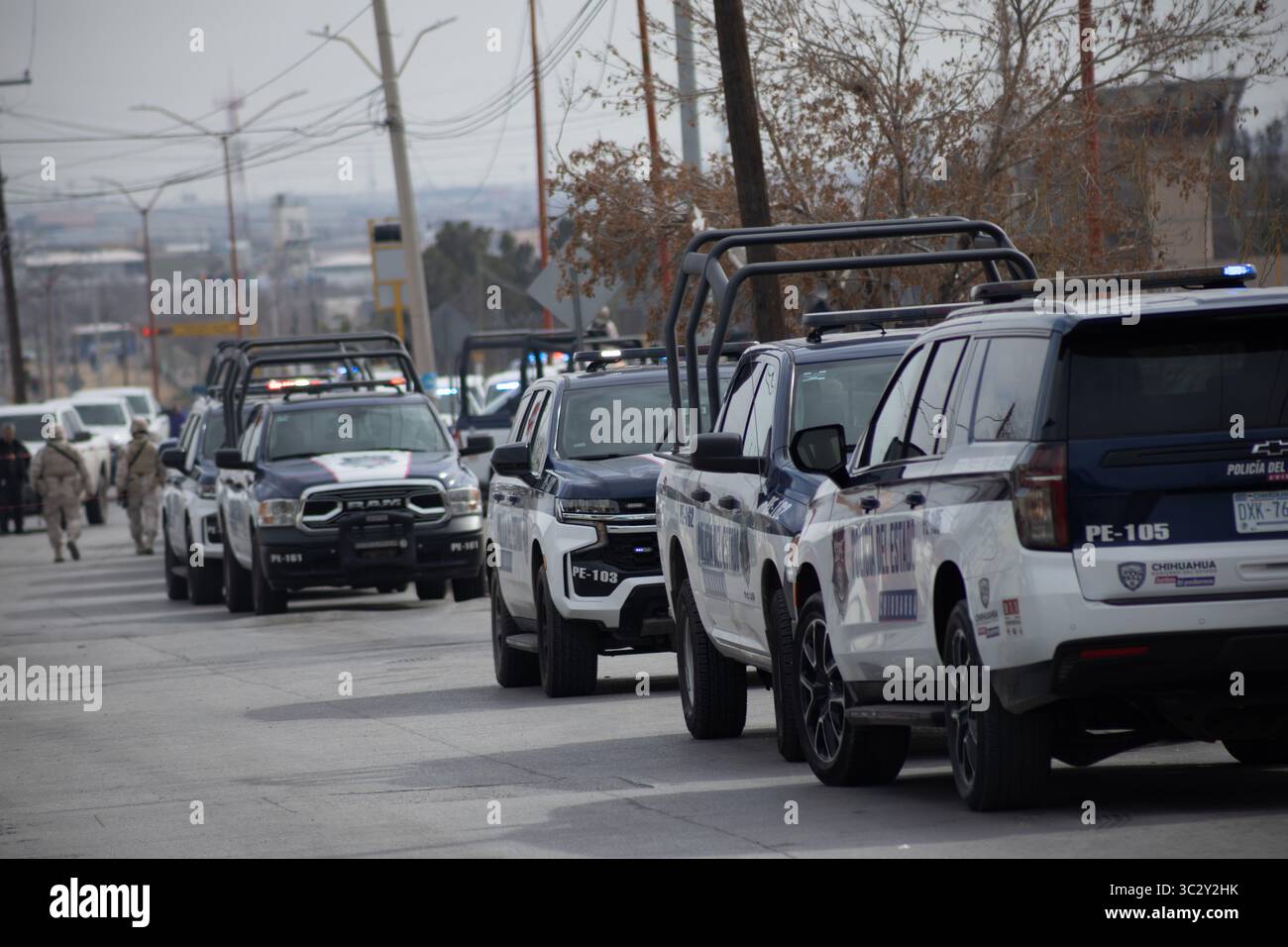 Patrouille de police à Ciudad Juarez dans un contexte de violence urbaine croissante. Banque D'Images