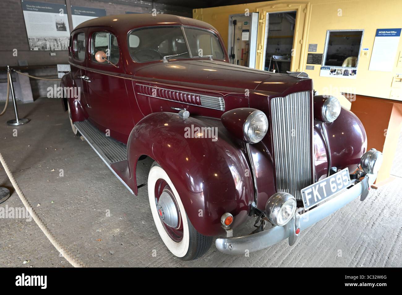 Packard six Touring Sedan voiture convertie pour contenir l'équipement radio Top secret à utiliser en cas d'invasion allemande de la Grande-Bretagne - Bletchley Park Banque D'Images