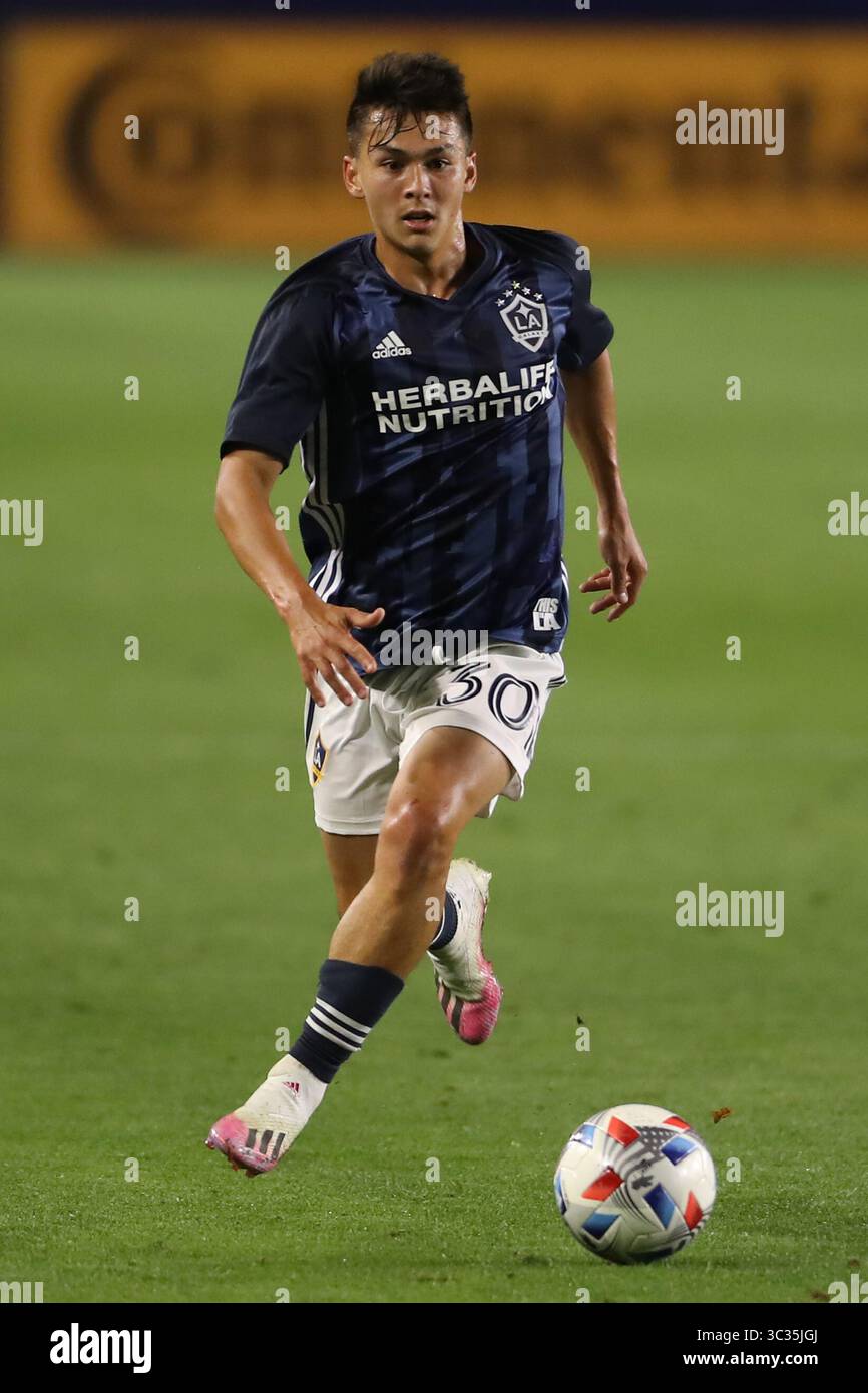31 mars 2021 : Los Angeles Galaxy (30) attaque avec le ballon pendant le match entre la New England Revolution et la Los Angeles Galaxy au Dignity Health Sports Park à Los Angeles, CALIFORNIE, États-Unis. (Photo de Peter Joneleit)(image de crédit : &copy ; Peter Joneleit/CSM via ZUMA Wire) Banque D'Images