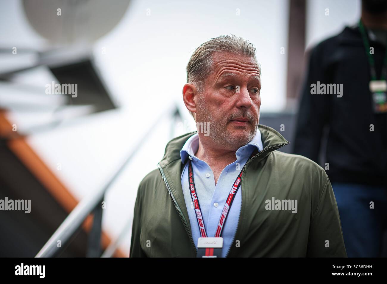 Belgique, Belgique. 25 juillet 2025. Jos Verstappen (NED) père de Max Verstappen Red Bull Racing Honda, et ancien pilote de F1, pour Arrows ; Tyrrel ; Benetton ; Footwork; et Minardi, lors du GP de Belgique, Spa-Francorchamps 24-27 juillet 2025 Championnat du monde de formule 1 2025. Crédit : Agence photo indépendante/Alamy Live News Banque D'Images