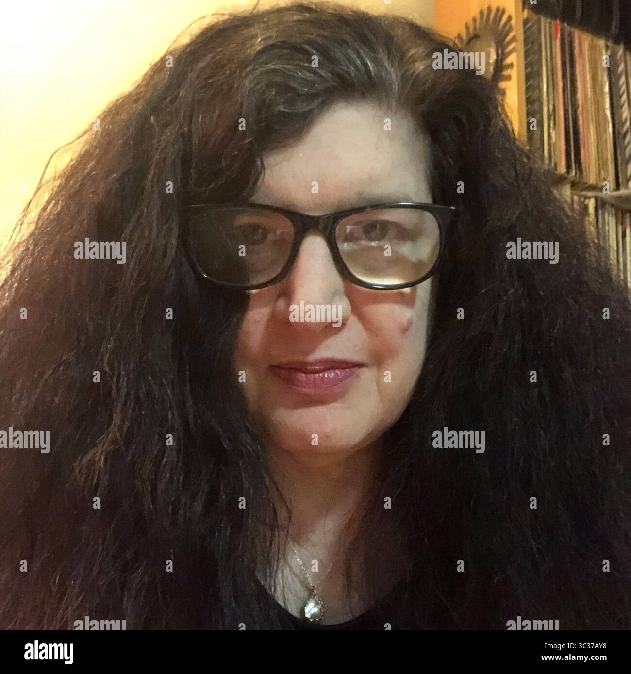 NANCY KASZERMAN : ZUMA Press photographe sous contrat depuis 1996 : la photographe basée à New York NANCY KASZERMAN est représentée par ZUMA Press depuis plus de 25 ans, couvrant des événements, des avant-premières de films, des concerts, des longs métrages, nouvelles et politique. Nancy a grandi à Morristown, New Jersey, où son père lui a enseigné la photographie quand elle était enfant. Nancy a étudié la photographie à l’Université Hofstra et a vécu à Berlin dans les années 80 où elle a documenté la chute du mur de Berlin. Nancy fait aussi de la voix off, aime le jazz et la culture. Banque D'Images