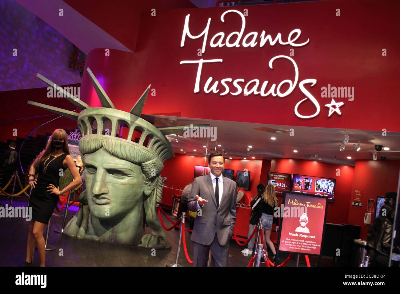 21 avril 2021, New York, New York, États-Unis : Madame Tussauds Times Square est une attraction touristique, exposant les cires de personnages célèbres et historiques, ainsi que des personnages populaires de cinéma et de télévision joués par des acteurs célèbres. (Crédit image : © John Marshall Mantel/ZUMA Wire) Banque D'Images