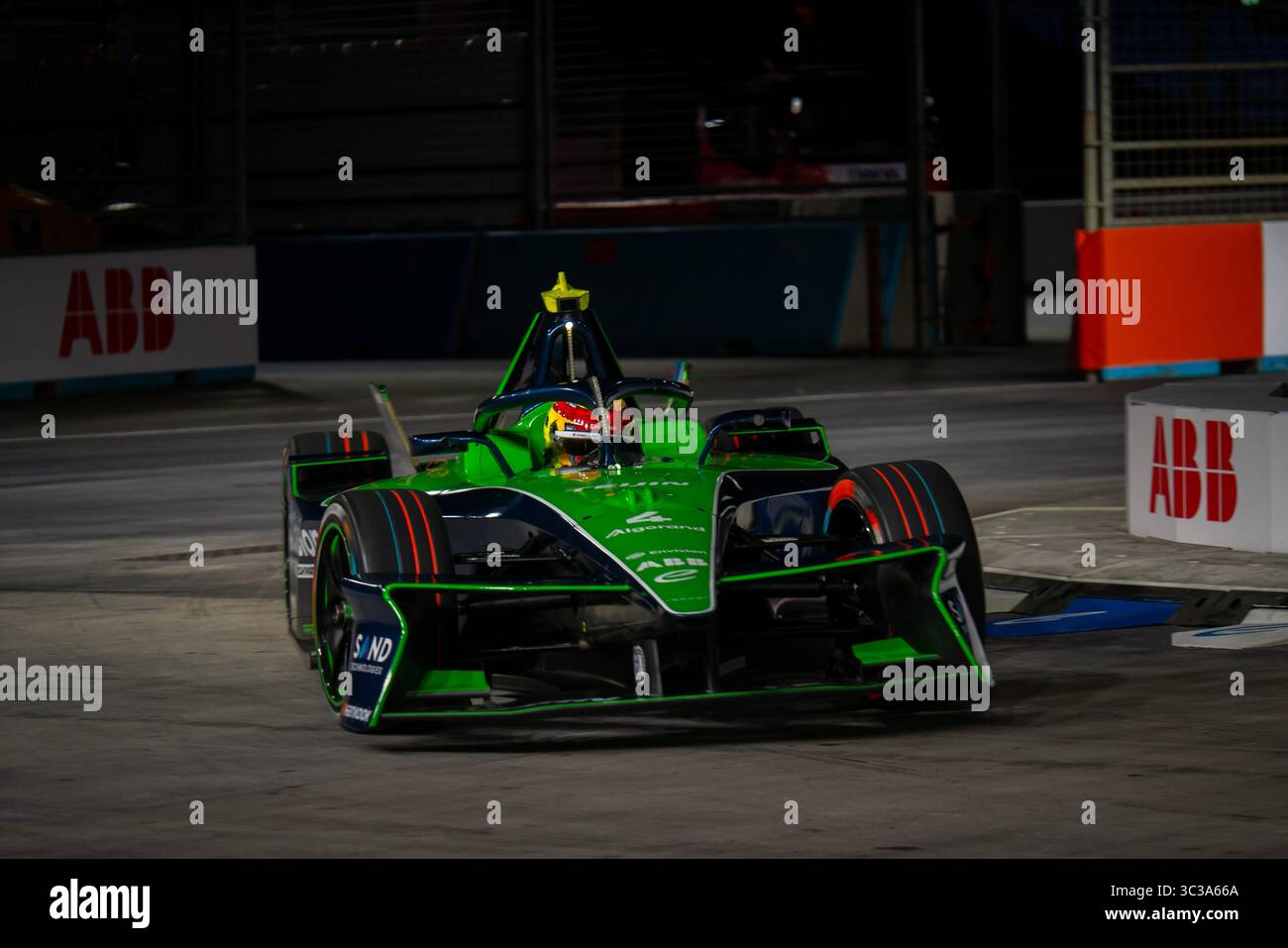 Formule E, Grande Britienne, Londres, juillet 2025. Robin Frijns (#4), Envision Racing pendant les essais libres 1 (FP1). Banque D'Images