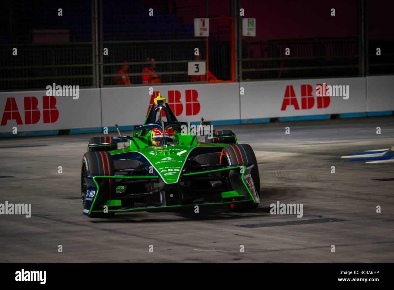 Formule E, Grande Britienne, Londres, juillet 2025. Robin Frijns (#4), Envision Racing pendant les essais libres 1 (FP1). Banque D'Images