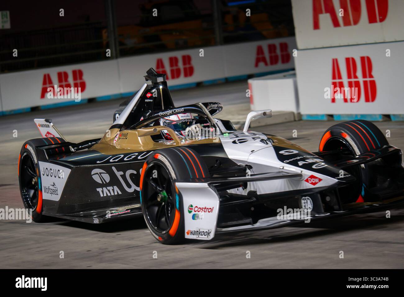Formule E, Grande Britienne, Londres, juillet 2025. Mitch Evans (#9), Jaguar TCS Racing lors des essais libres 1 (FP1). Banque D'Images