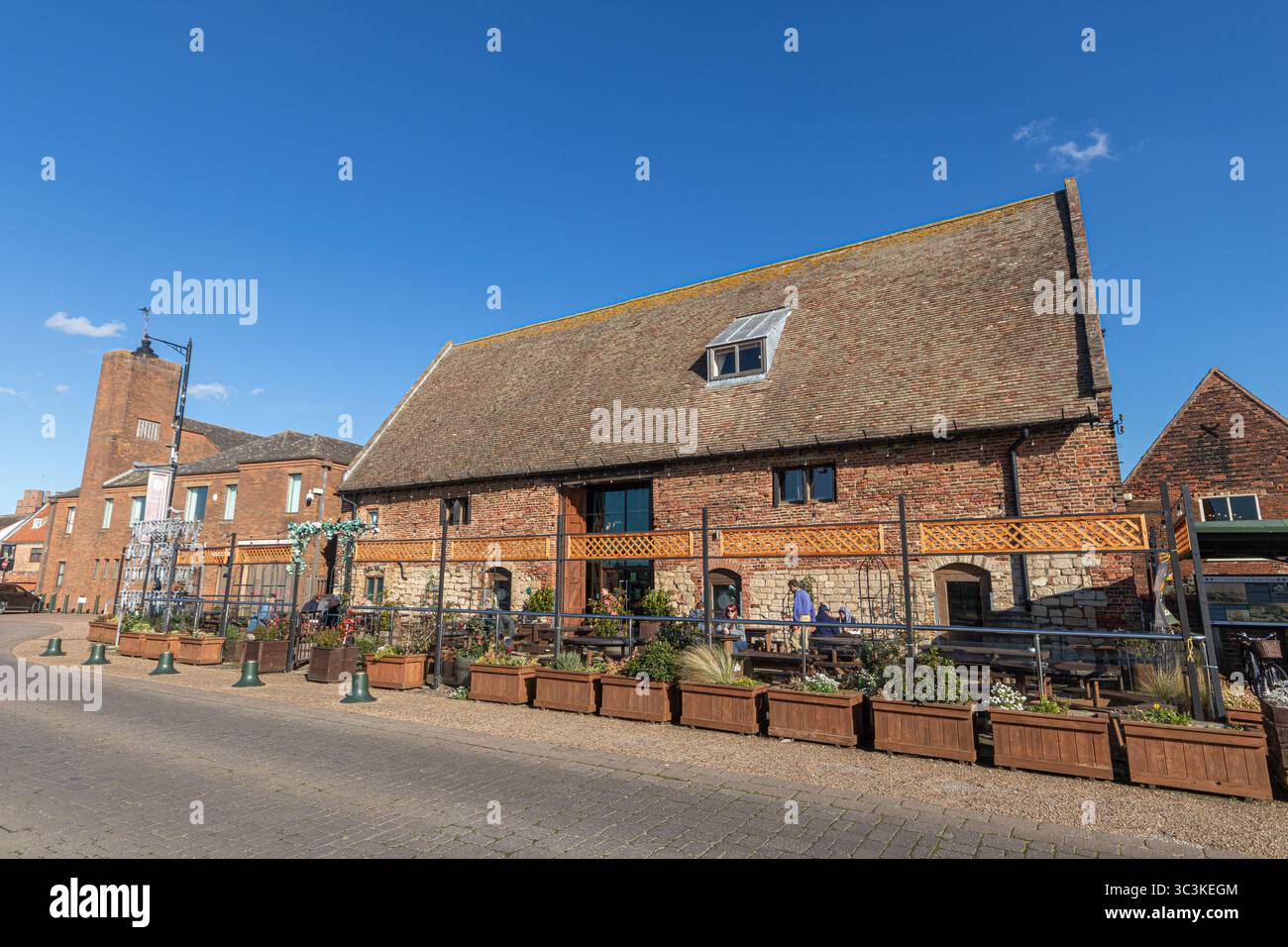 King's Lynn, Angleterre. Façade ouest de Marriott's Warehouse, un entrepôt marchand hanséatique du XVIe siècle reconstruit vers 1580 et agrandi plus tard, maintenant housi Banque D'Images
