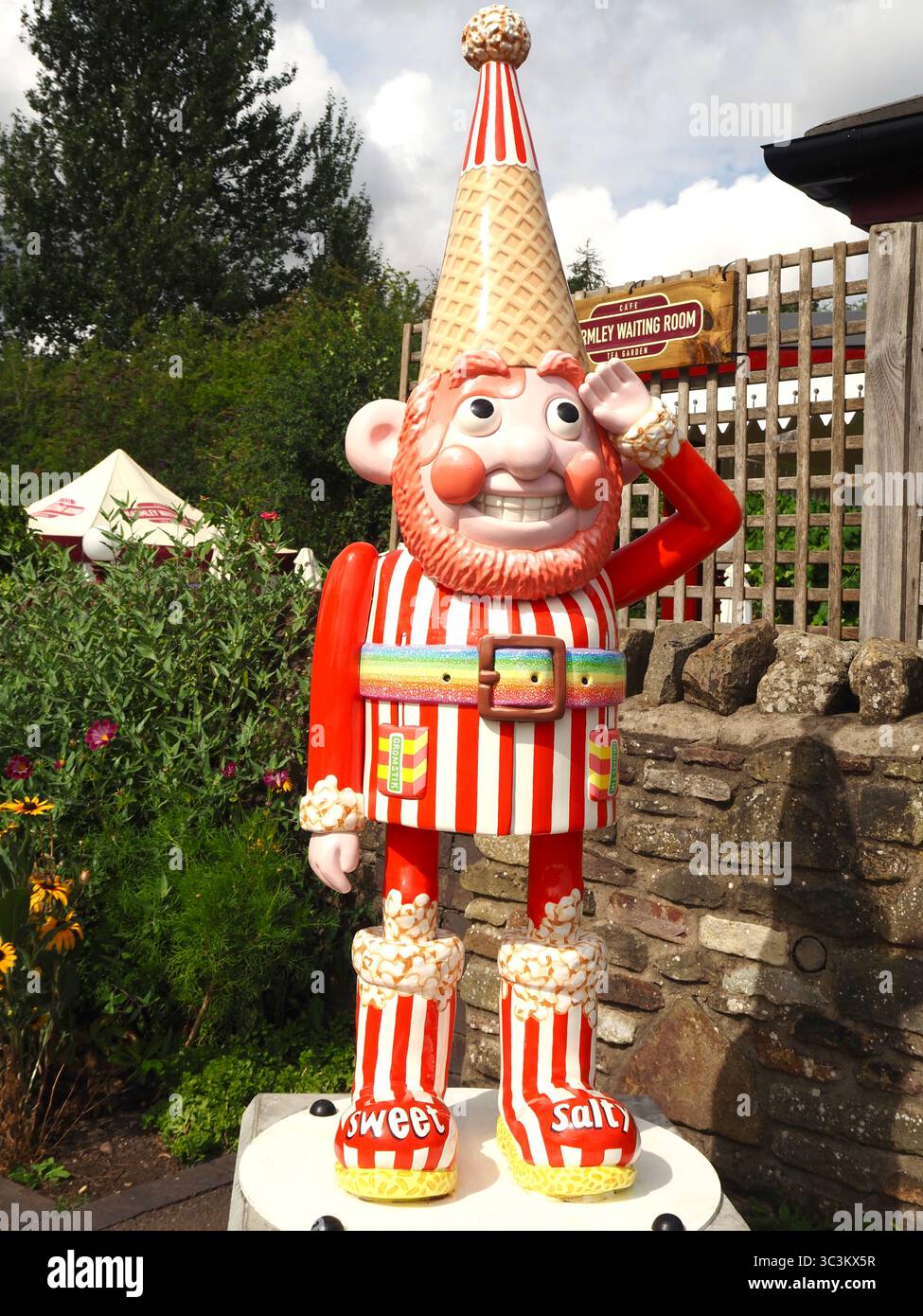 Norbot au Warmley Warmley Waiting Room, Bristol and Bath Railway Path, qui fait partie du Gromit Unleashed Wallace and Gromit Trail. Banque D'Images