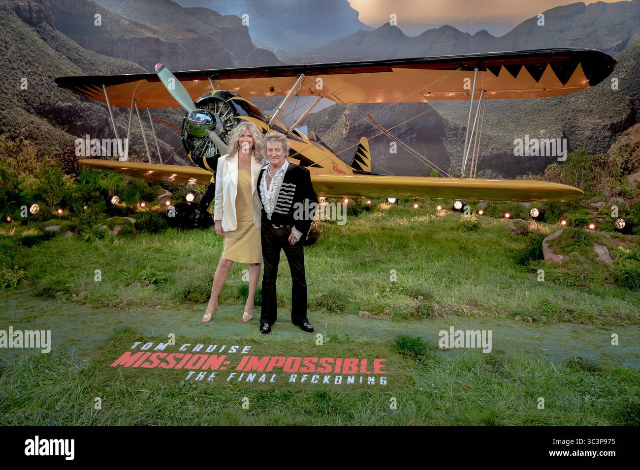 Londres, Royaume-Uni. 15 mai 2025. Penny Lancaster et Rod Stewart assistent à la première mondiale du film « Mission : impossible - The final Reckoning » Banque D'Images