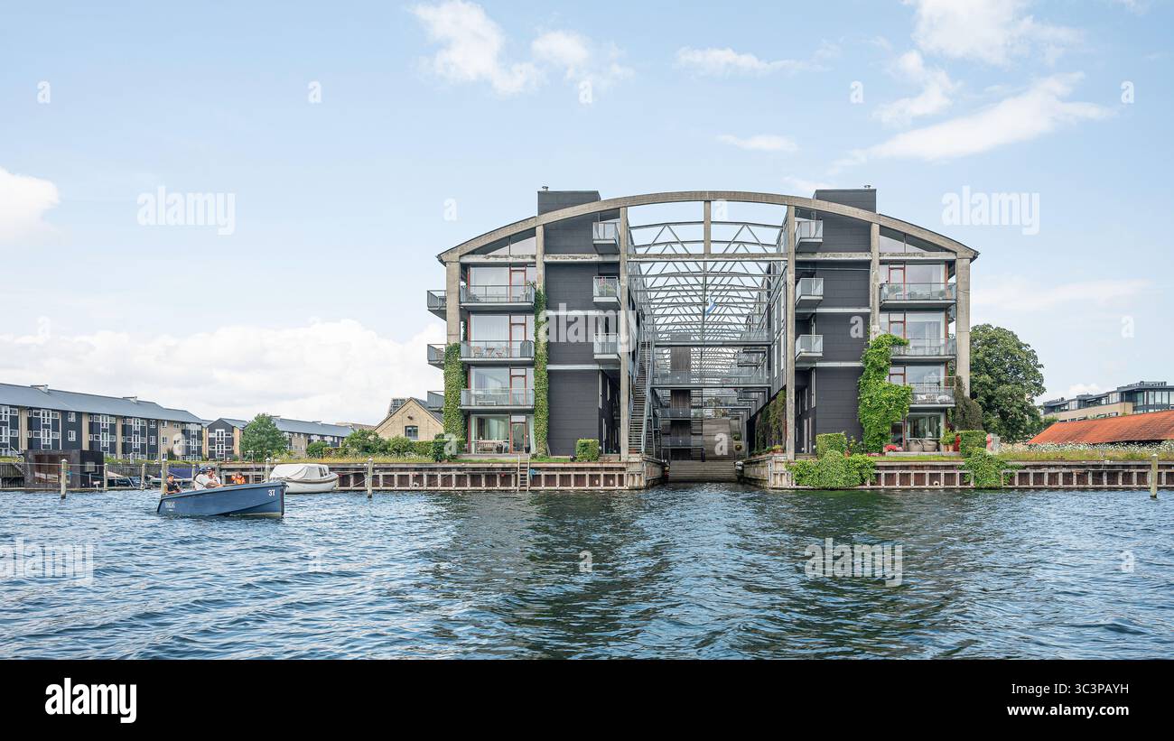 L’ancienne salle des torpilleurs a aujourd’hui été convertie en logement, Copenhague, Danemark, 17 juillet 2025 Banque D'Images