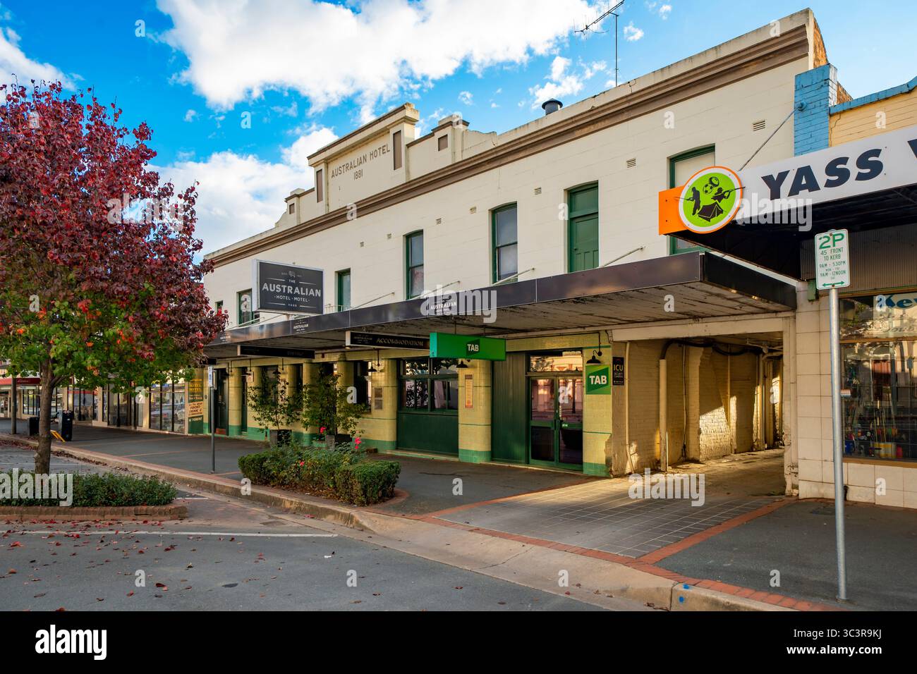 Construit en 1863 mais probablement pas enregistré avant 1881, l'Australian Hotel à Yass, Nouvelle-Galles du Sud, Australie est l'un des plus anciens hôtels / pubs de la ville Banque D'Images