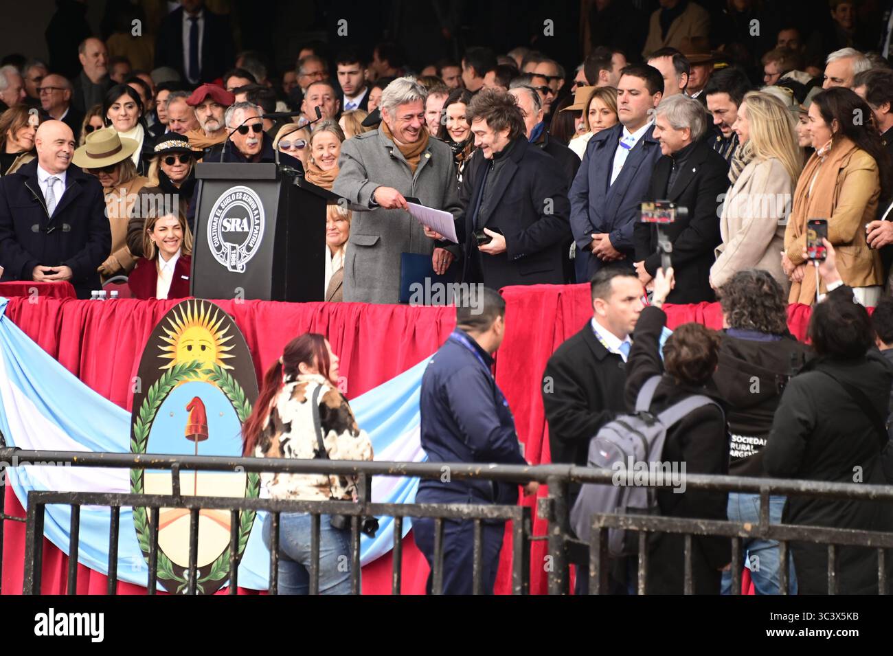 Le président argentin Javier Milei a inauguré la 137e exposition rurale. Banque D'Images