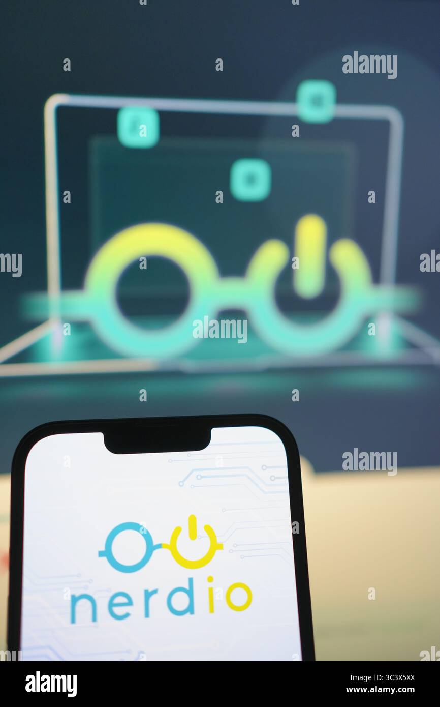 Roosendaal, pays-Bas - 27 juillet 2025 : un téléphone portable affichant le logo de Nerdio, une plate-forme de gestion cloud pour les MSP et les entreprises, avec Banque D'Images