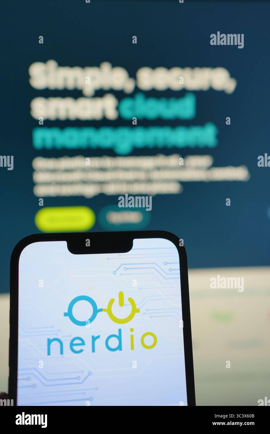 Roosendaal, pays-Bas - 27 juillet 2025 : un téléphone portable affichant le logo de Nerdio, une plate-forme de gestion cloud pour les MSP et les entreprises, avec Banque D'Images