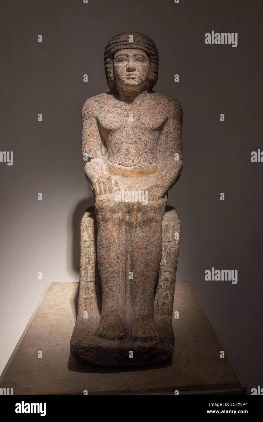 Saqqara(Saqqarah, Sakkara), Musée Imhotep, statue du prêtre Ka-er-SW(ka-er-hem-es), porter perruque de cheveux, vieux Royaume, Gizeh, Egypte, Afrique du Nord, Afrique Banque D'Images