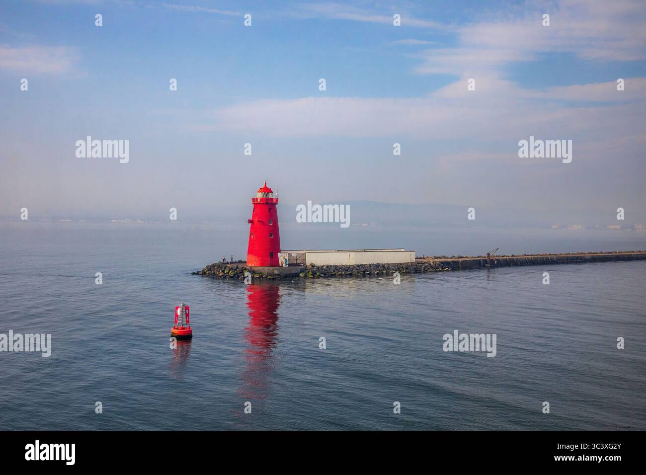 phare rouge sur le mur sud de bull, dublin Banque D'Images