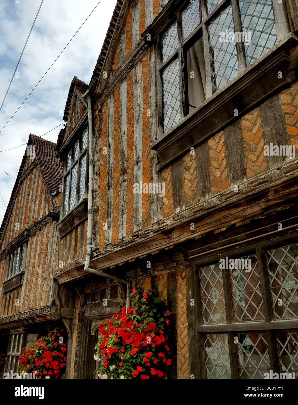 Détail de la façade d'une maison médiévale dans le comté de Suffolk, Royaume-Uni. Banque D'Images